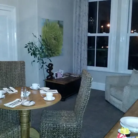 Hanover Bed & Breakfast Whitby